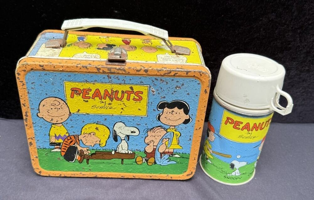 VINTAGE 1959 THERMOS BRAND PEANUTS LUNCH BOX & THERMOS **Poor Condition